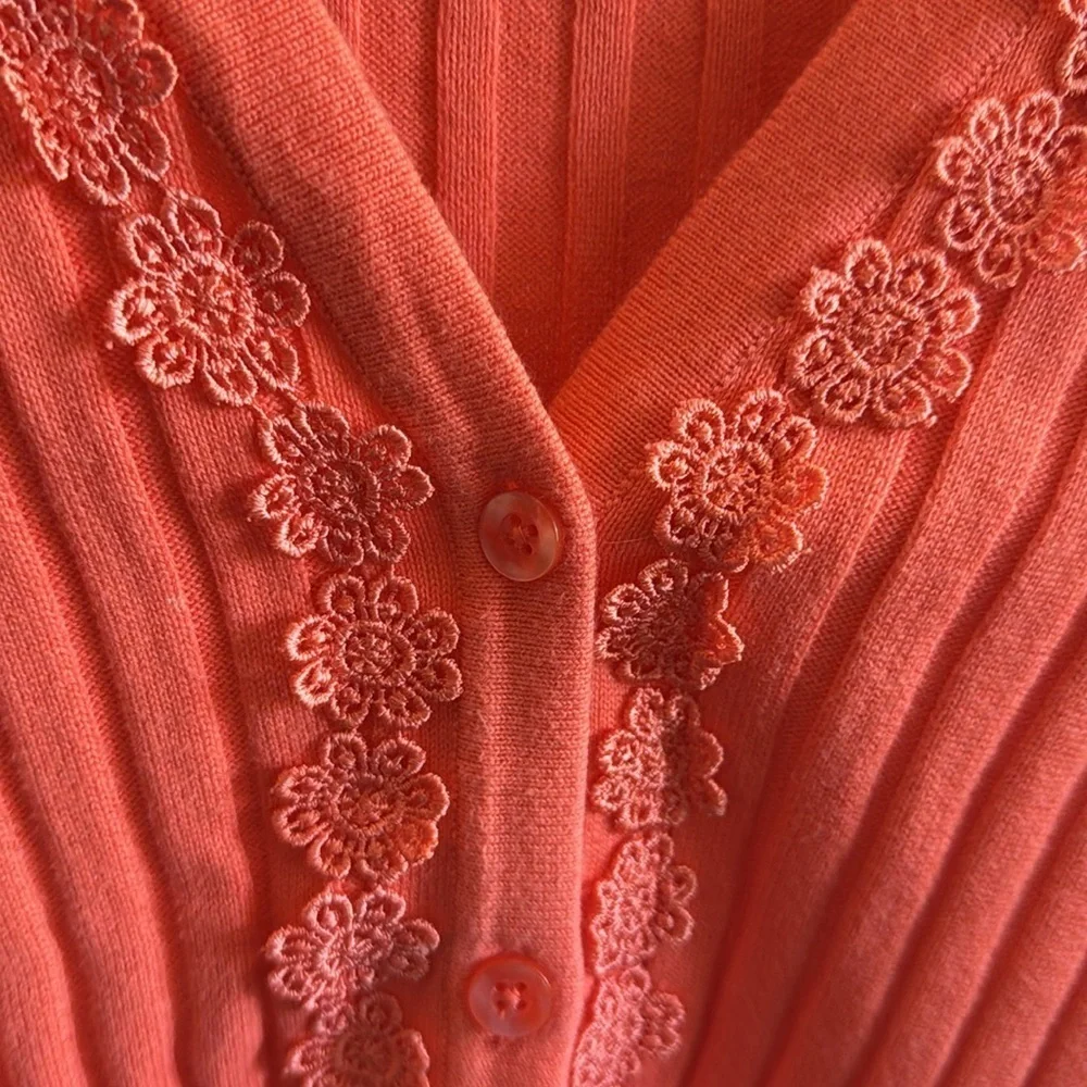 Van Heusen Studio Women’s Size Large Coral Short Sleeve V Neck Lace Cardigan